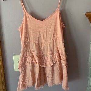 Peach colored tank top